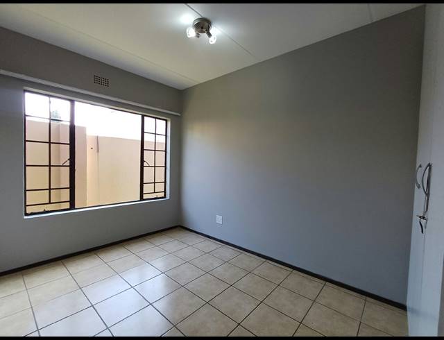 2 BEDROOM APARTMENT FOR SALE IN SONNEVELD